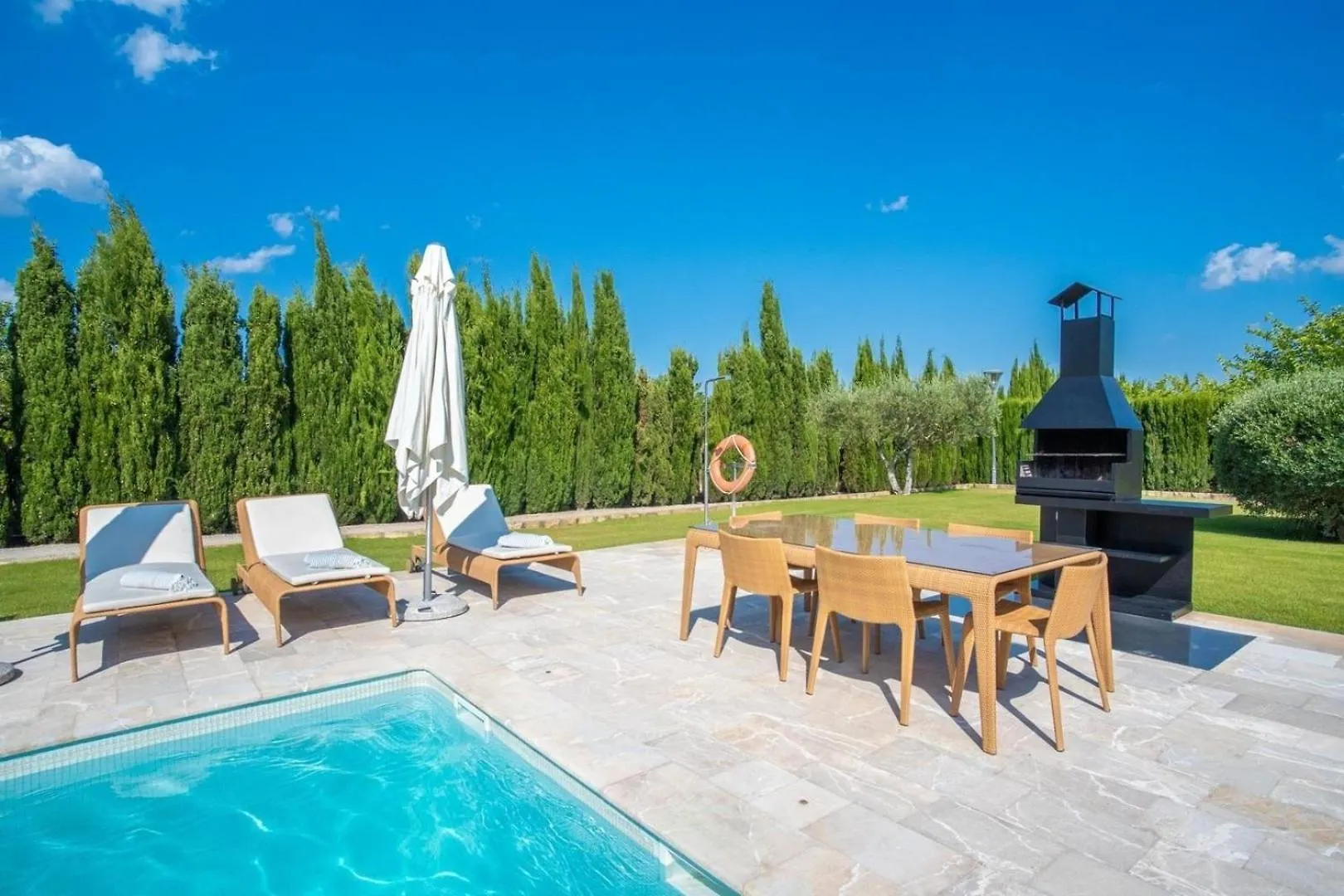 Luxurioeses Landhaus Mit Whirlpool Im Freien Und Pool, Ideal Fuer Veranstaltungen Selva  Holiday home