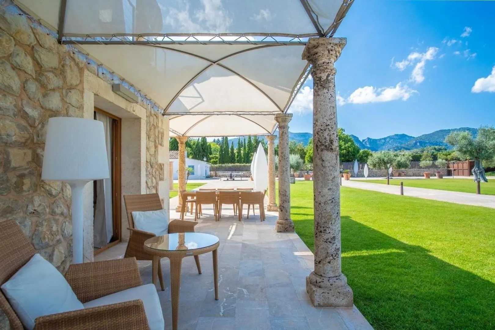 Luxurioeses Landhaus Mit Whirlpool Im Freien Und Pool, Ideal Fuer Veranstaltungen Selva  0*, Selva (Mallorca) Spain